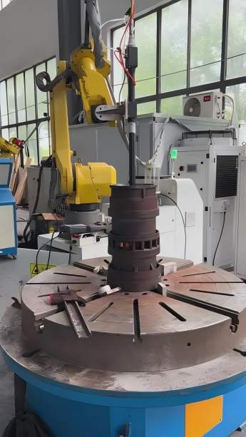How to heat treat the inner wall of cast iron We can try laser hardening, spot size 20mm, inner diameter size 100mm.Material QT450, hardness can reach above HRC50. #lasercladding #lasercladdingsystem(1).jpg